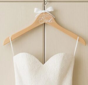 Umeras din Lemn Bride